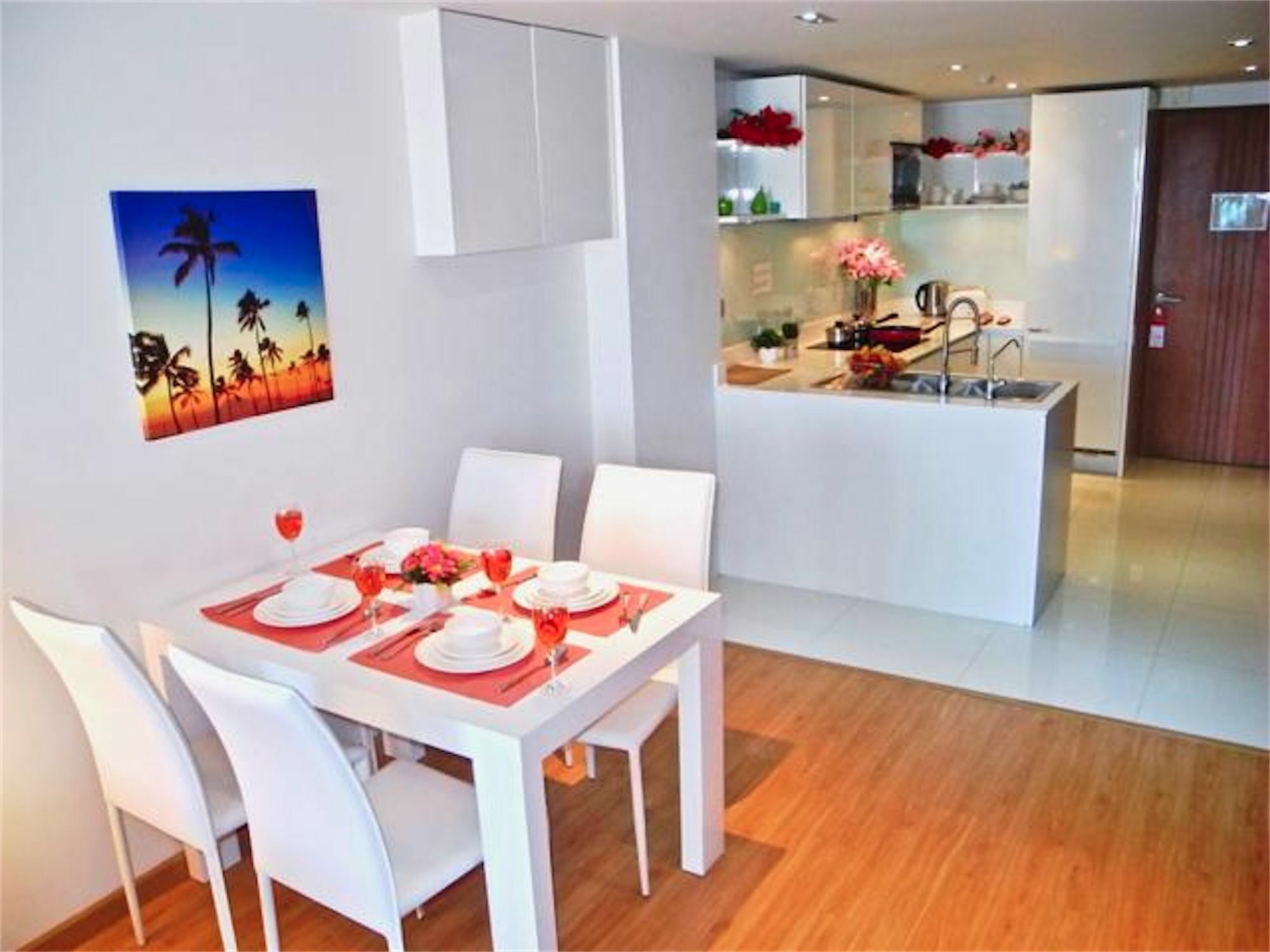 The Privilege Residence : 1 Bedroom Apartment In Patong Екстериор снимка